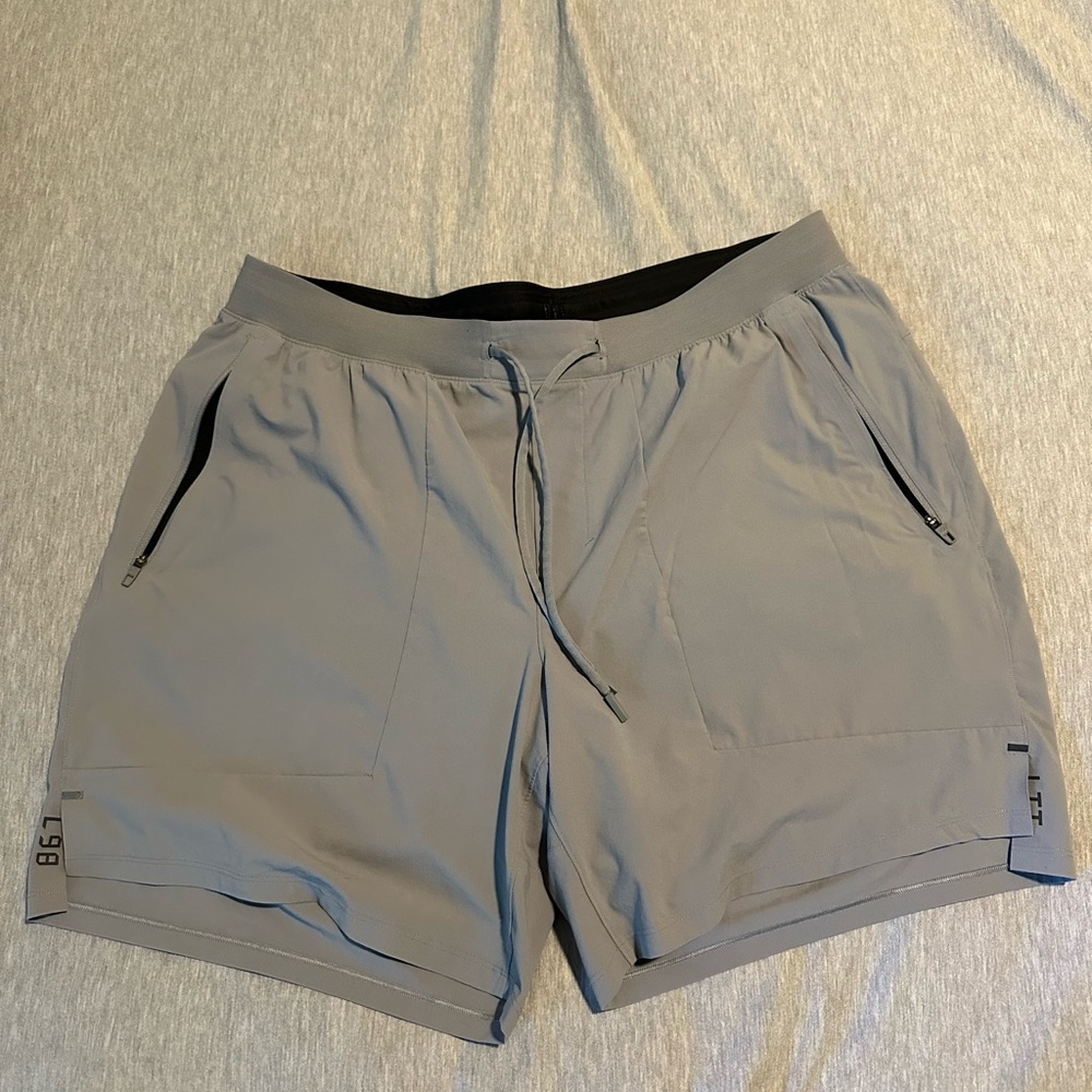 Men’s Lululemon License to Train 7” Linerless Shorts XXL Rhino Gray